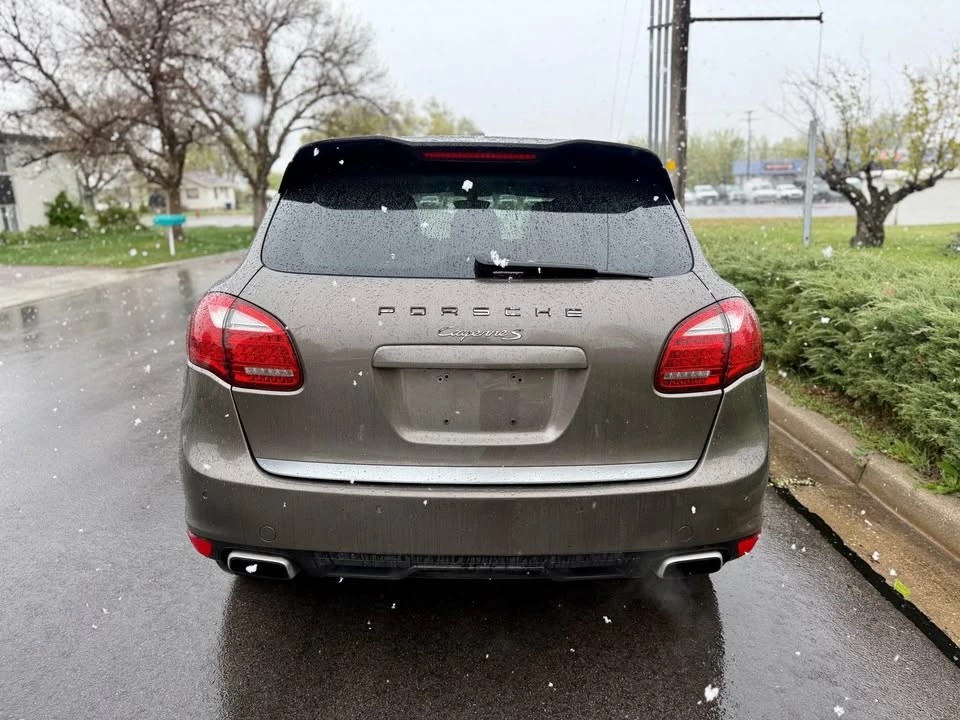 2011 Porsche 958 Cayenne S - Image 11 of 17