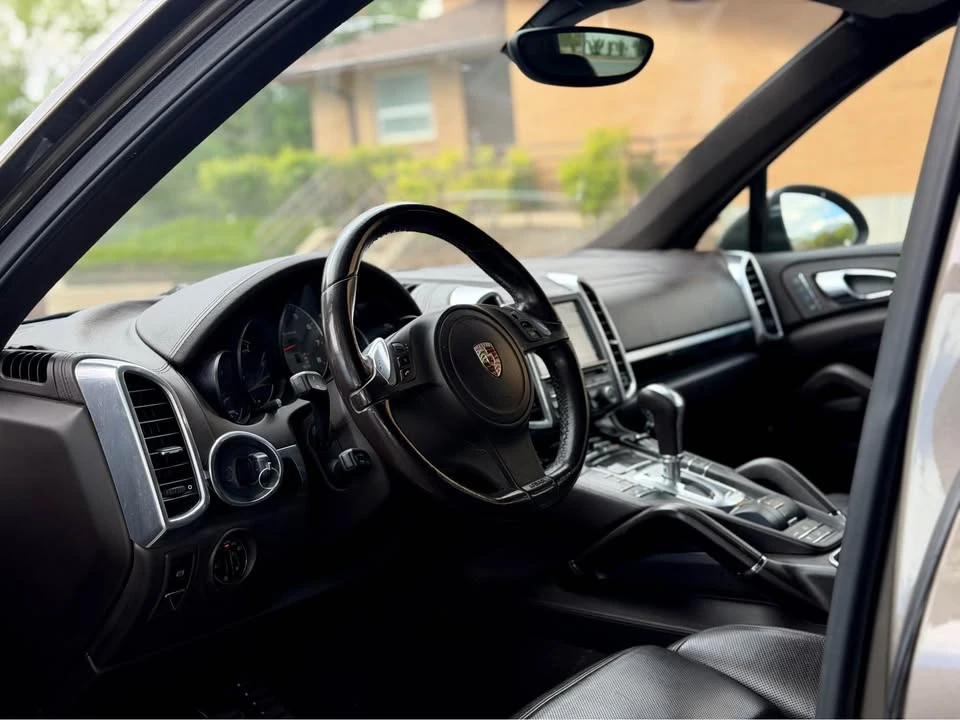 2011 Porsche 958 Cayenne - Image 13 of 20