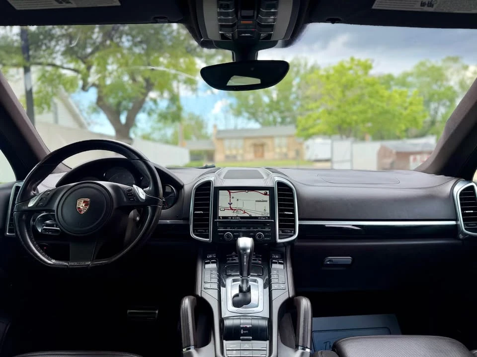 2011 Porsche 958 Cayenne - Image 12 of 20