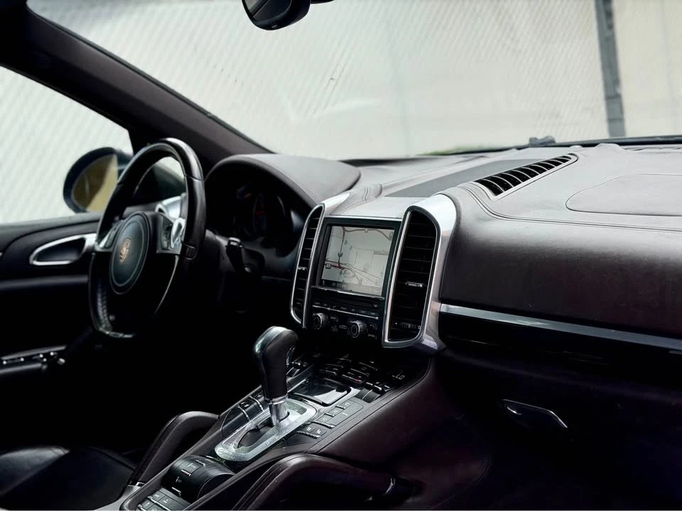 2011 Porsche 958 Cayenne - Image 3 of 20