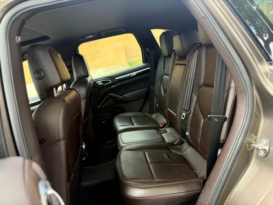 2011 Porsche 958 Cayenne - Image 10 of 20