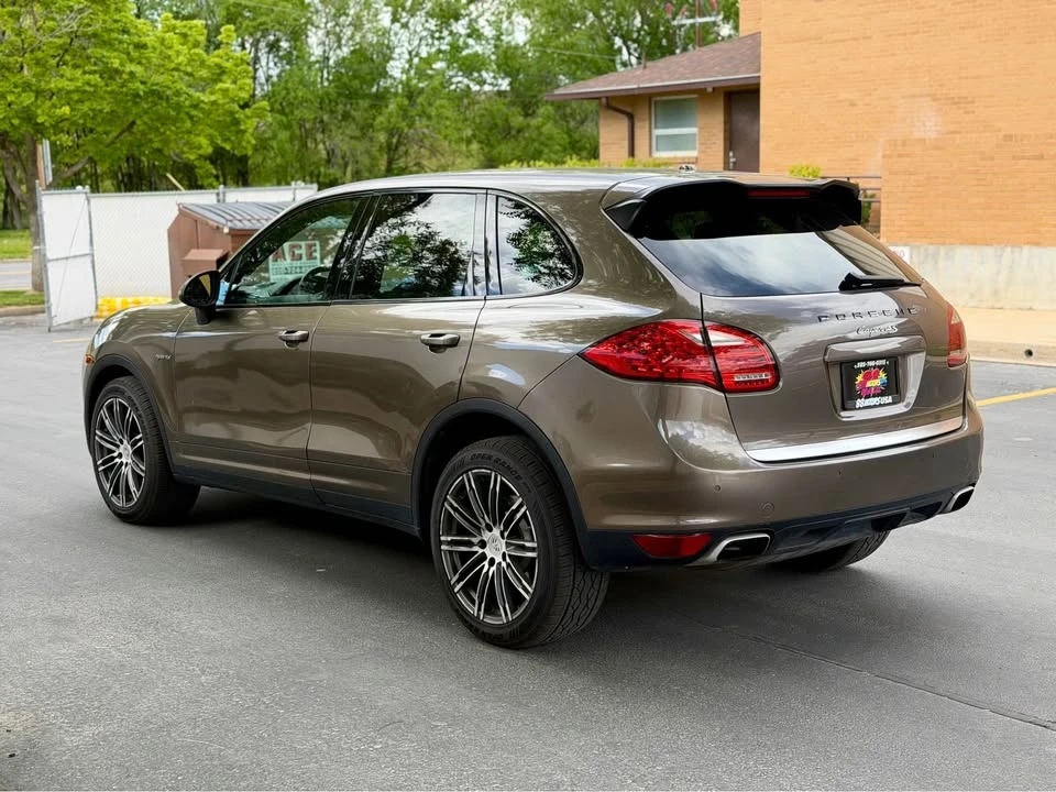 2011 Porsche 958 Cayenne - Image 6 of 20