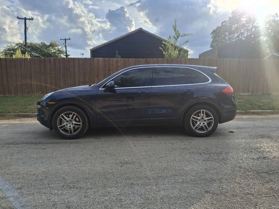 2011 Porsche 958 Cayenne S - Image 3 of 12