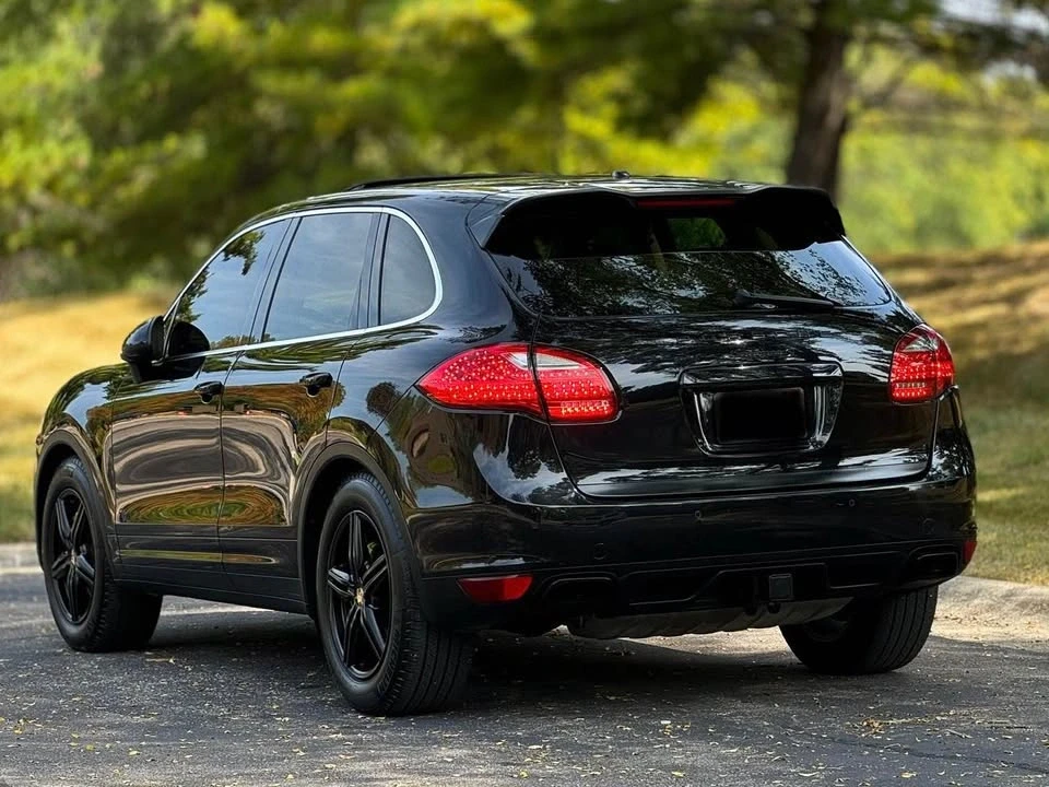 2011 Porsche 958 Cayenne S - Image 7 of 20
