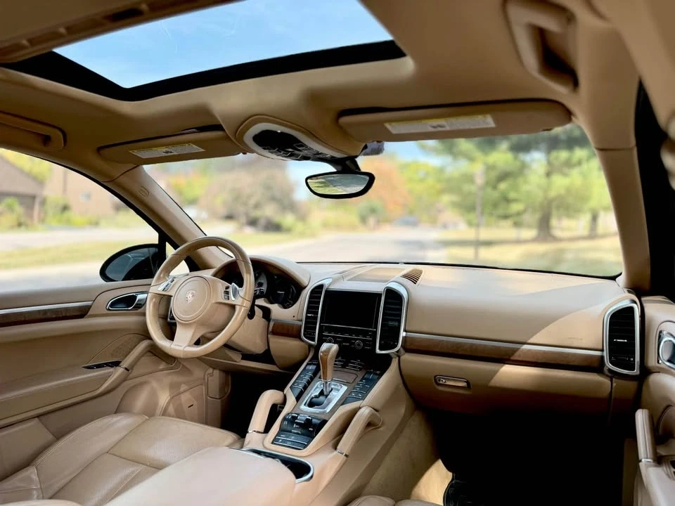 2011 Porsche 958 Cayenne S - Image 11 of 20