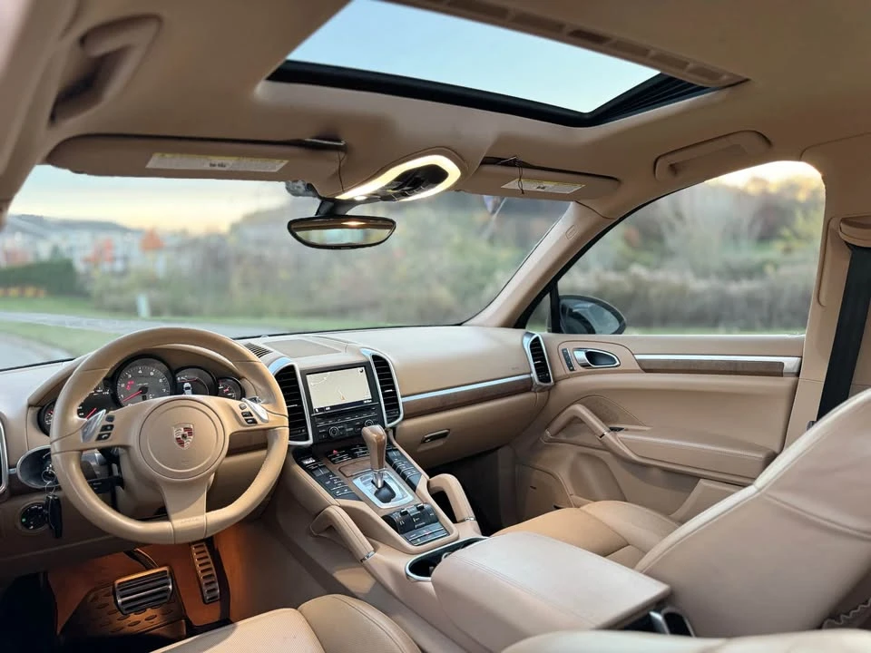 2011 Porsche 958 Cayenne S - Image 11 of 18
