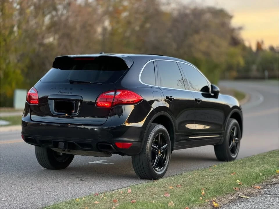 2011 Porsche 958 Cayenne S - Image 7 of 18