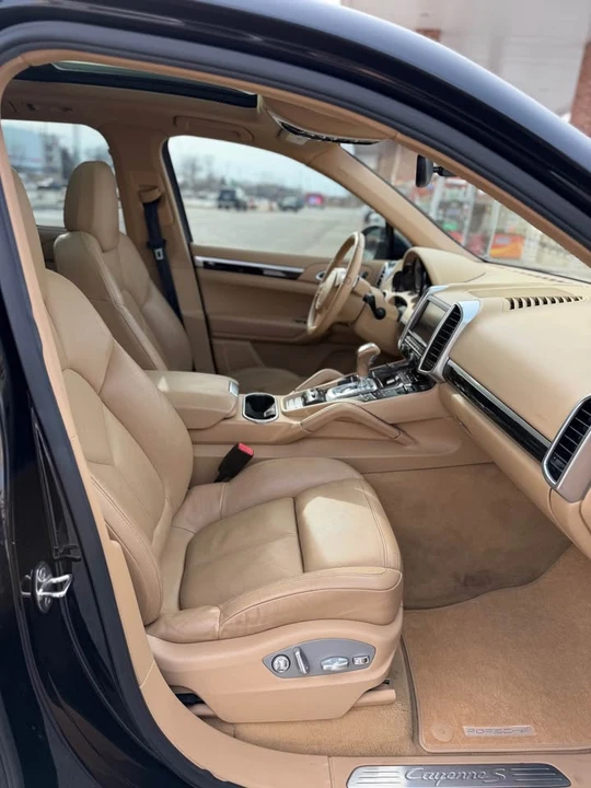 2011 Porsche 958 Cayenne S - Image 16 of 20