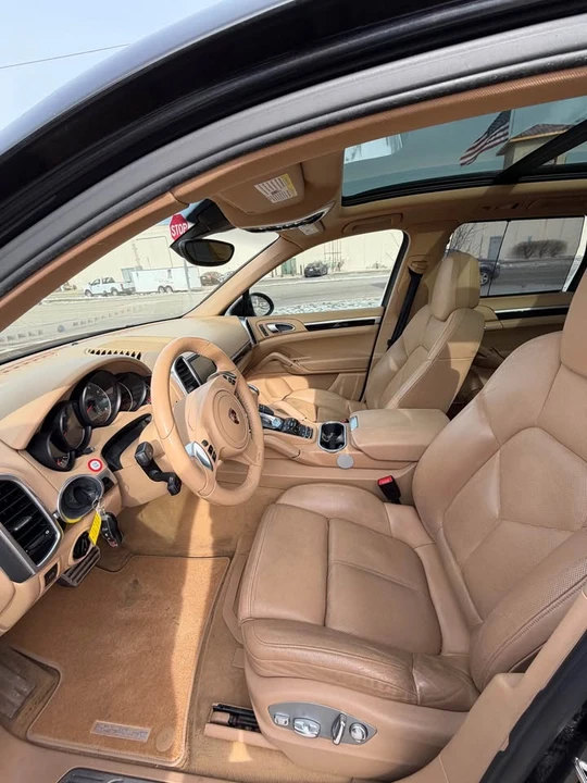 2011 Porsche 958 Cayenne S - Image 11 of 20