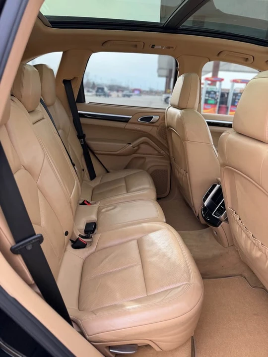 2011 Porsche 958 Cayenne S - Image 17 of 20