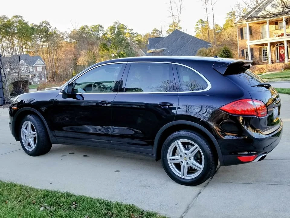 2011 Porsche 958 Cayenne S - Image 6 of 12