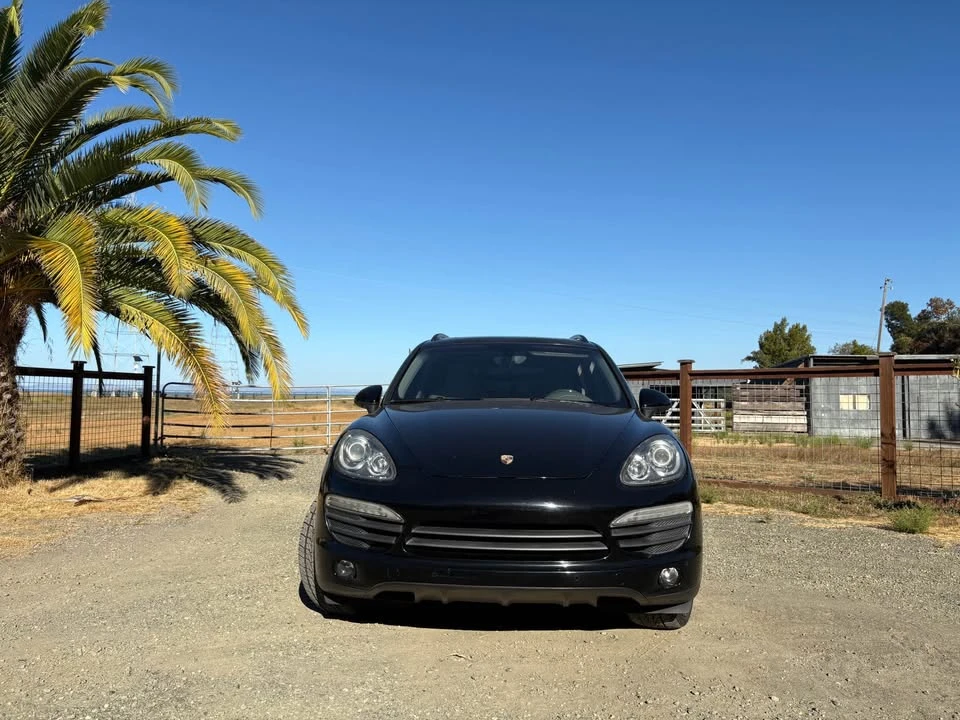 2011 Porsche 958 Cayenne S - Image 3 of 17