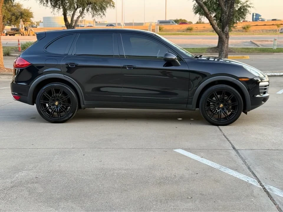 2011 Porsche 958 Cayenne S - Image 3 of 18