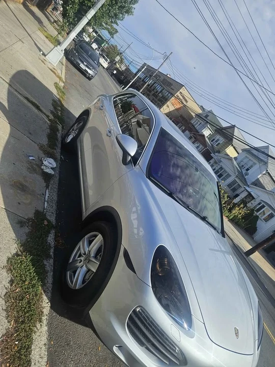 2011 Porsche 958 Cayenne S - Image 16 of 20