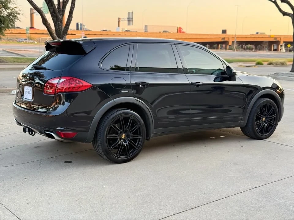 2011 Porsche 958 Cayenne S - Image 12 of 18