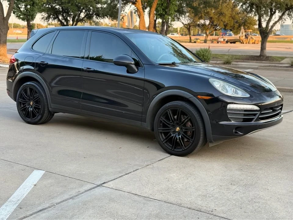 2011 Porsche 958 Cayenne S - Image 2 of 18
