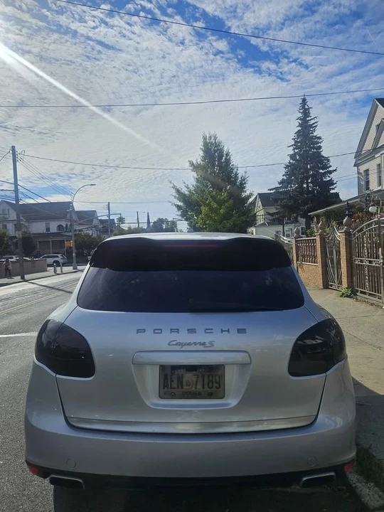 2011 Porsche 958 Cayenne S - Image 12 of 20