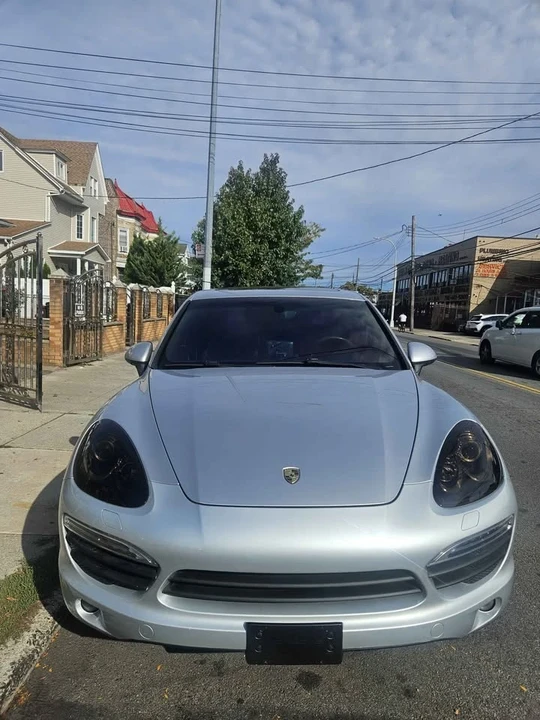 2011 Porsche 958 Cayenne S - Image 14 of 20