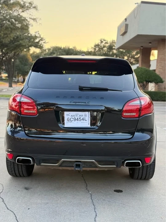 2011 Porsche 958 Cayenne S - Image 15 of 18