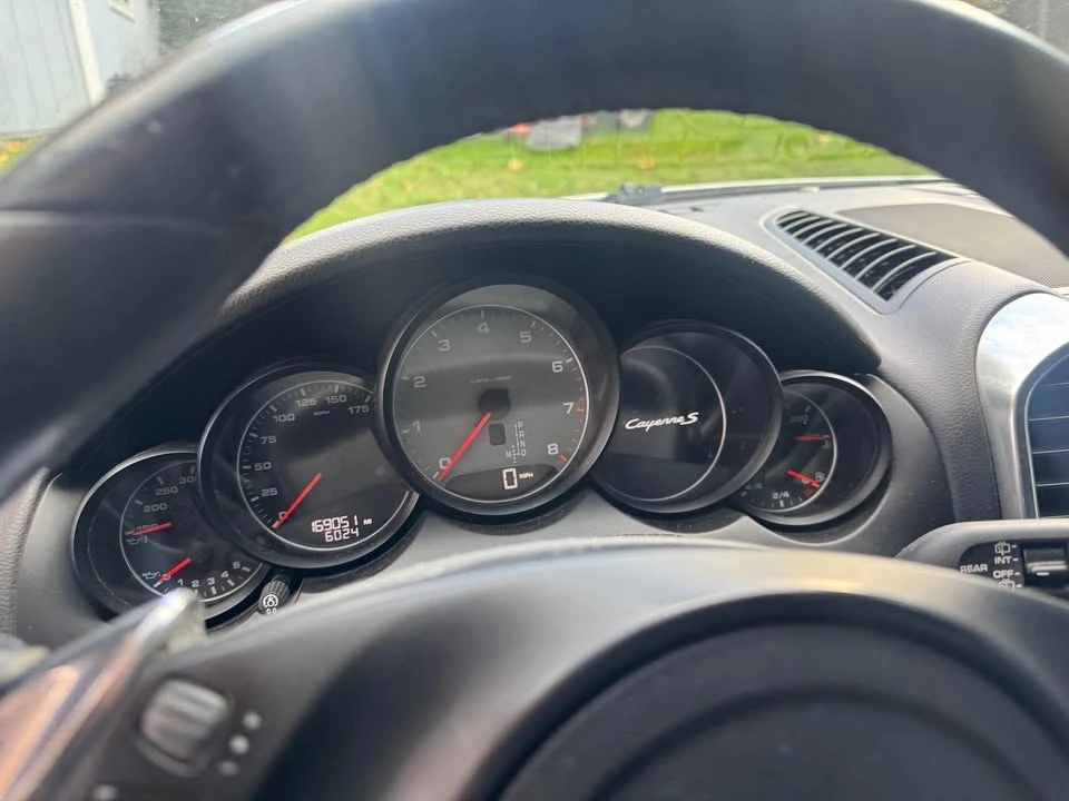 2011 Porsche 958 Cayenne S - Image 11 of 15