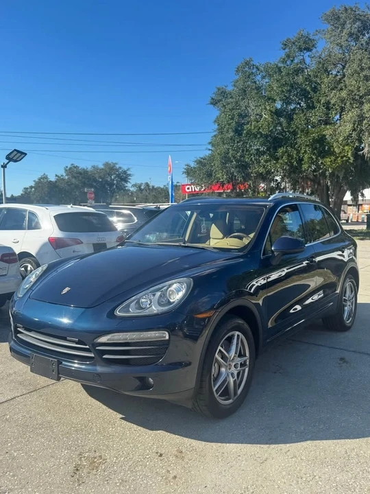2011 Porsche 958 Cayenne S - Image 2 of 12