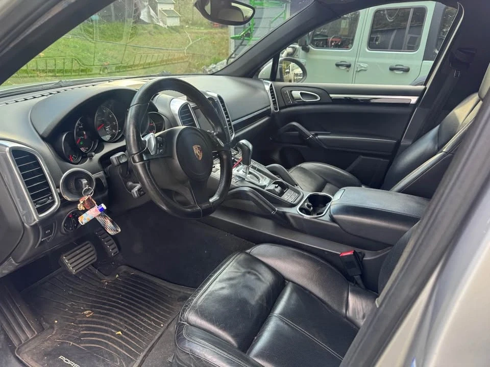 2011 Porsche 958 Cayenne S - Image 7 of 15