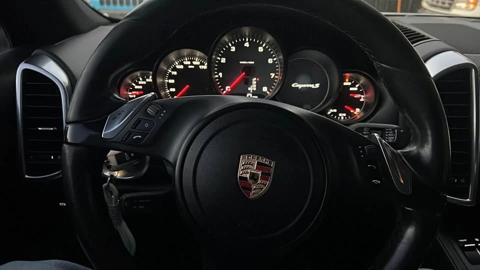 2011 Porsche 958 Cayenne S - Image 4 of 10