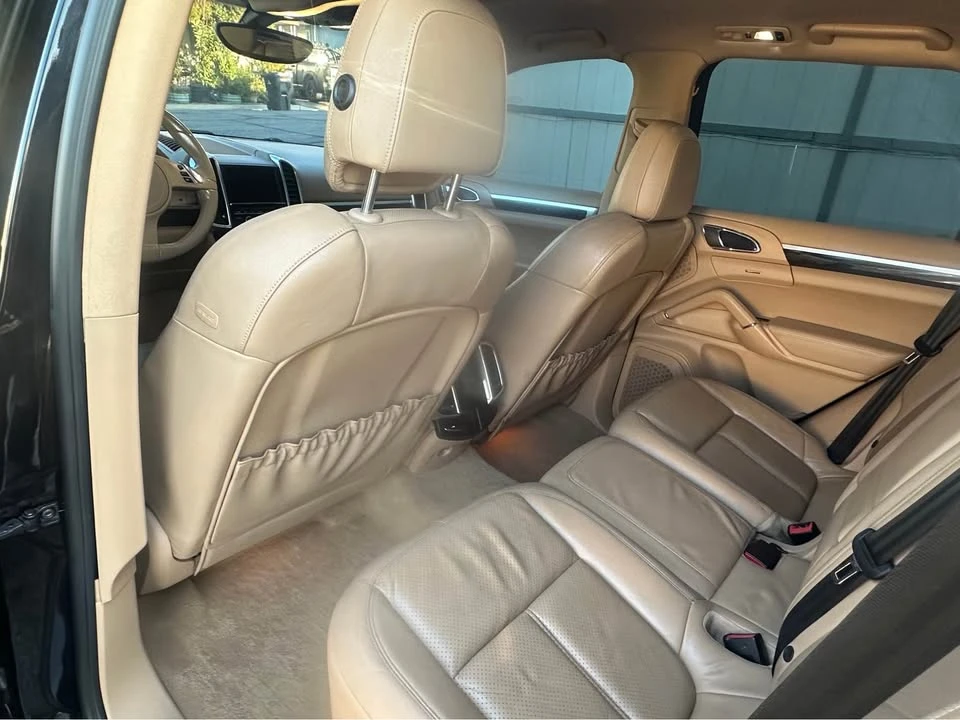 2011 Porsche 958 Cayenne S - Image 6 of 10