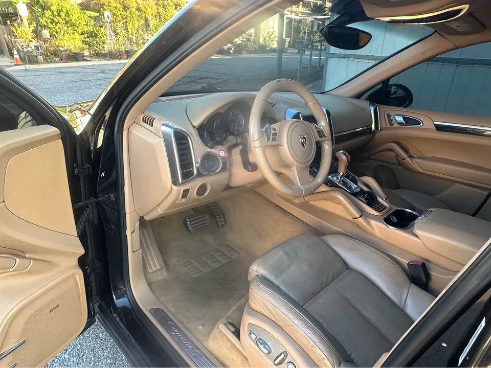 2011 Porsche 958 Cayenne S - Image 3 of 10