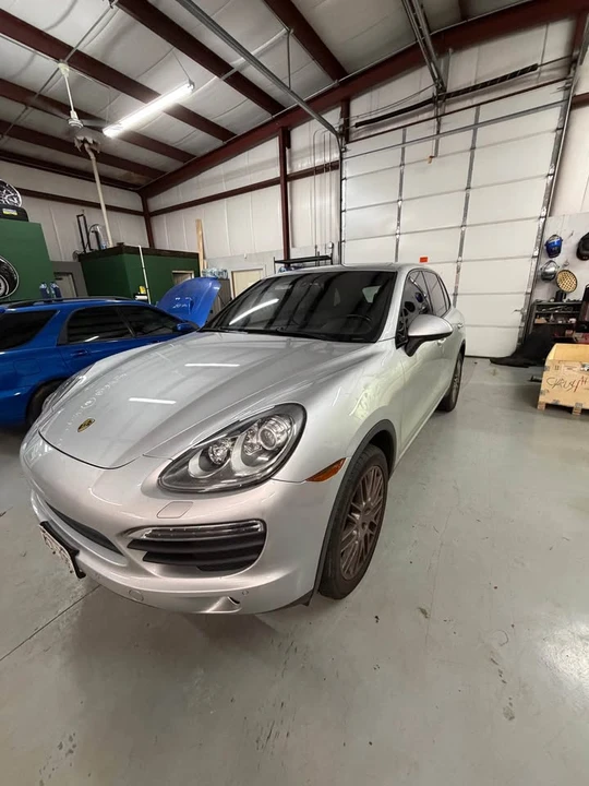 2011 Porsche 958 Cayenne S - Image 9 of 17