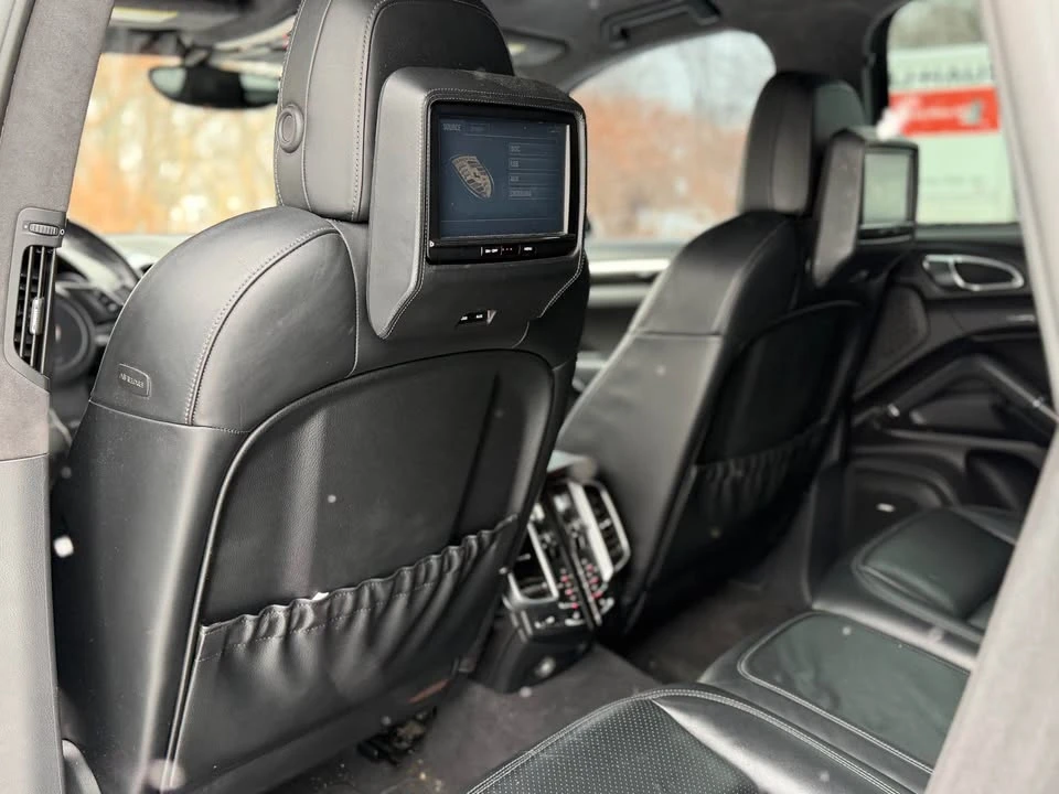 2011 Porsche 958 Cayenne S - Image 16 of 18