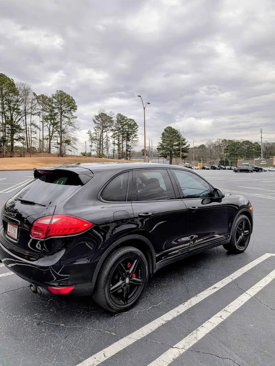 2011 Porsche 958 Cayenne S - Image 8 of 11