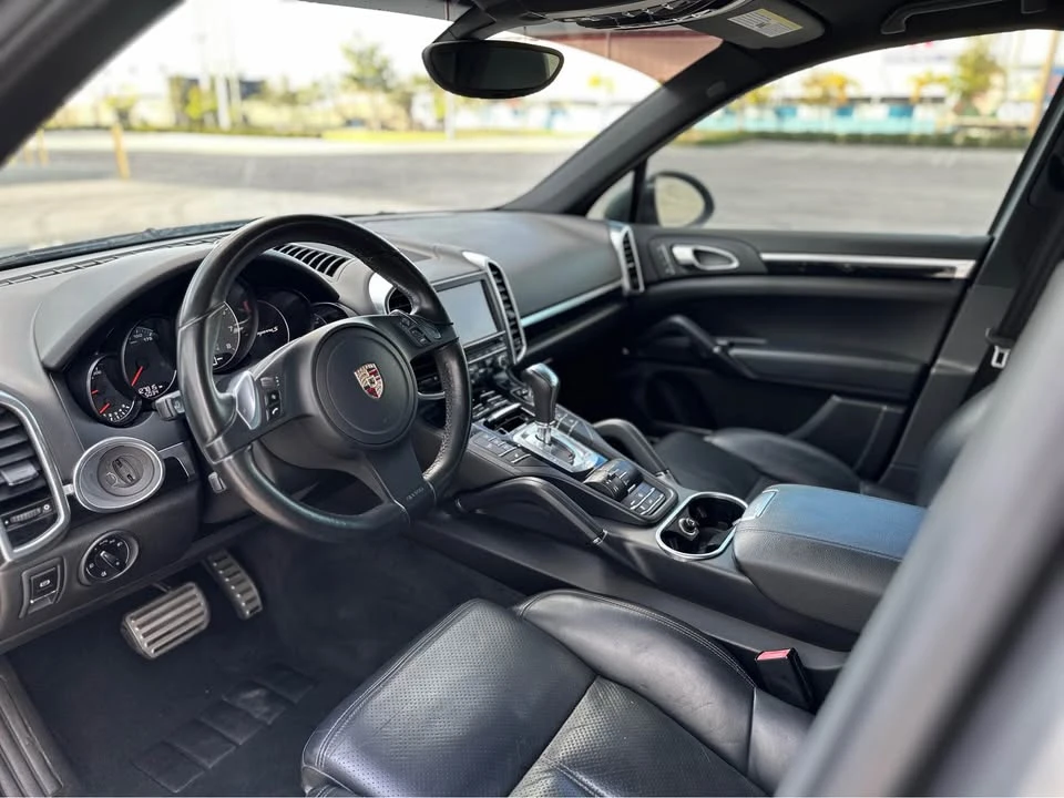 2011 Porsche 958 Cayenne S - Image 10 of 13