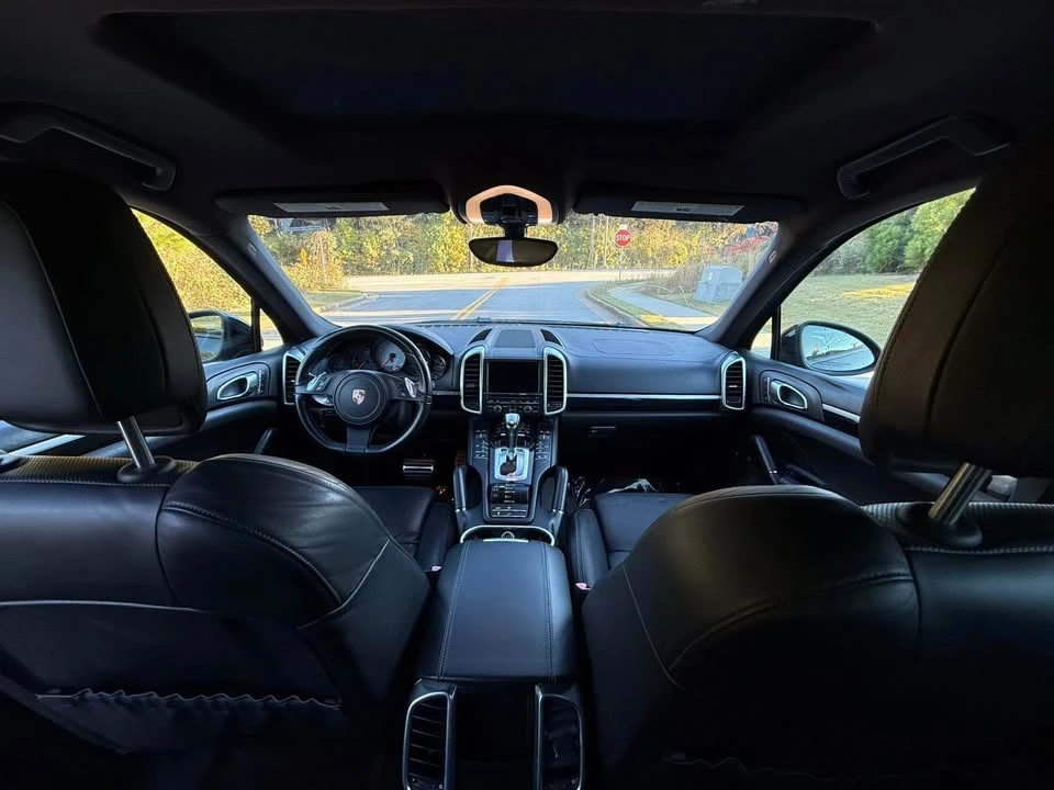2011 Porsche 958 Cayenne S - Image 12 of 20