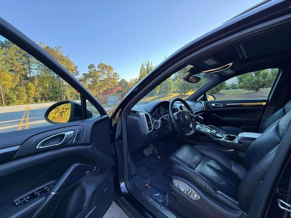 2011 Porsche 958 Cayenne S - Image 9 of 20