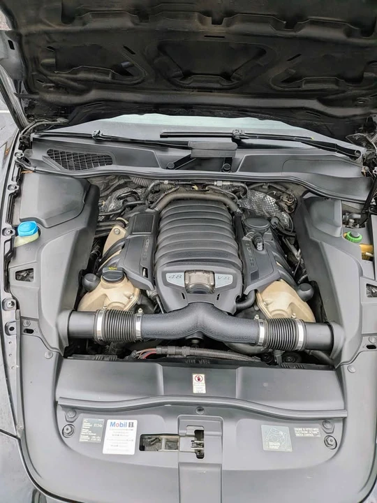 2011 Porsche 958 Cayenne S - Image 9 of 11