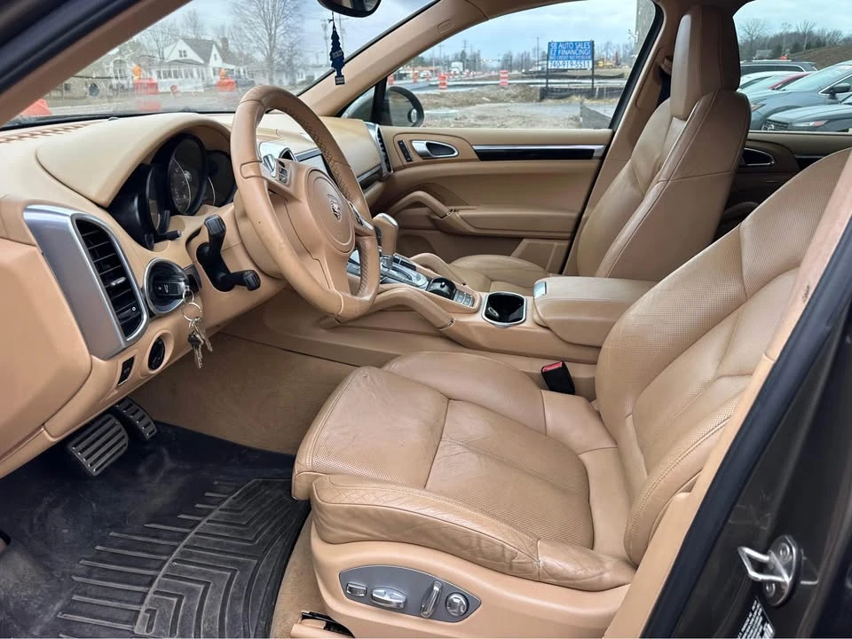 2011 Porsche 958 Cayenne S - Image 12 of 12