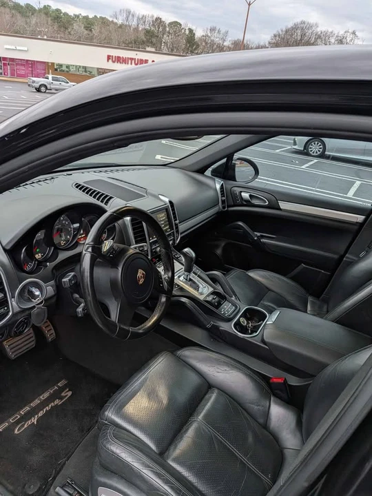 2011 Porsche 958 Cayenne S - Image 10 of 11