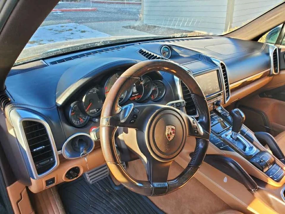 2011 Porsche 958 Cayenne S - Image 4 of 10