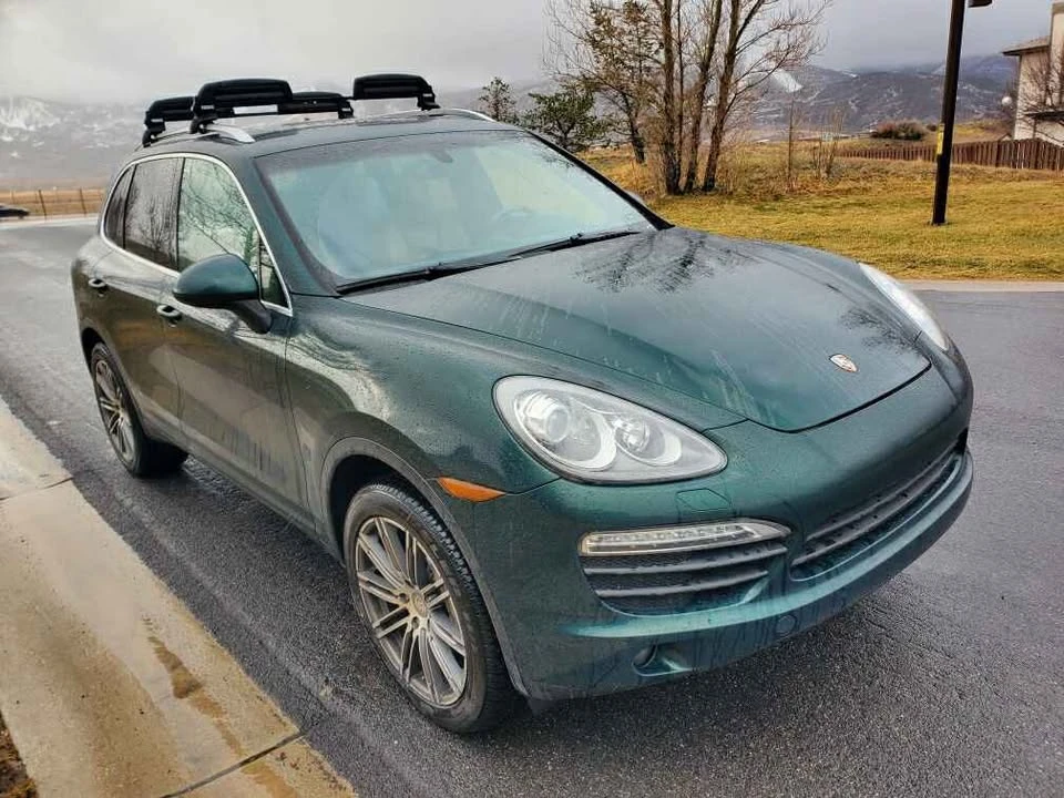 2011 Porsche 958 Cayenne S - Image 2 of 10