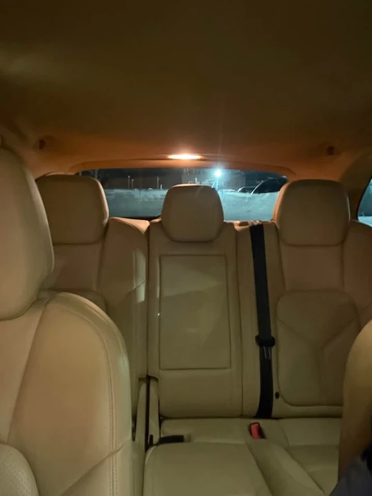 2011 Porsche 958 Cayenne S - Image 16 of 18