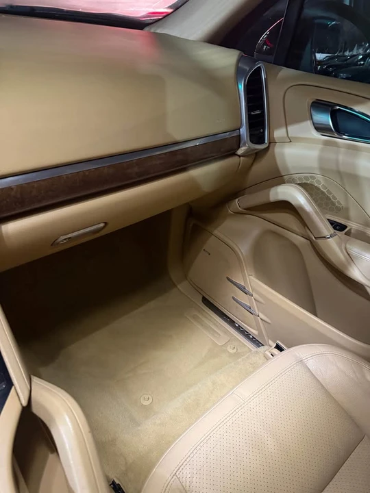 2011 Porsche 958 Cayenne S - Image 11 of 18