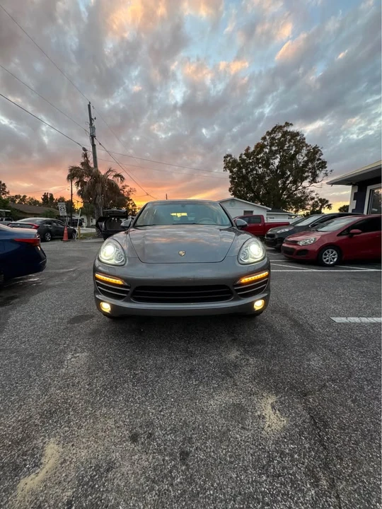 2011 Porsche 958 Cayenne S - Image 2 of 18