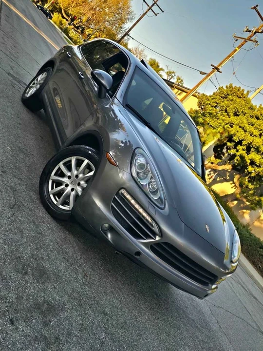 2011 Porsche 958 Cayenne S - Image 2 of 20