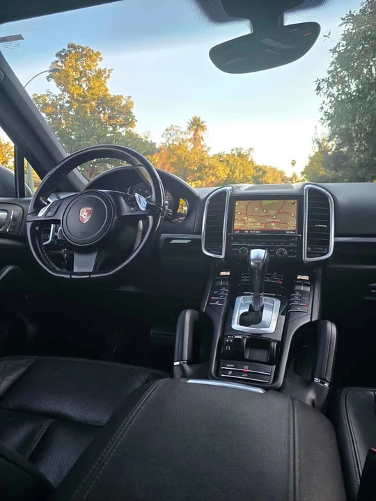 2011 Porsche 958 Cayenne S - Image 17 of 20