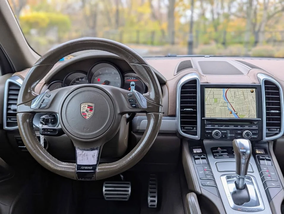 2011 Porsche 958 Cayenne S - Image 4 of 19