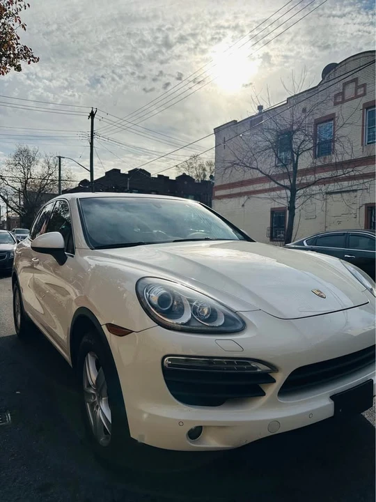 2011 Porsche 958 Cayenne S - Image 7 of 15