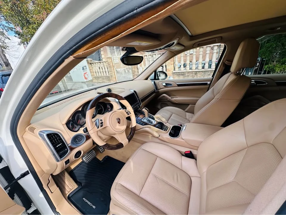 2011 Porsche 958 Cayenne S - Image 8 of 15