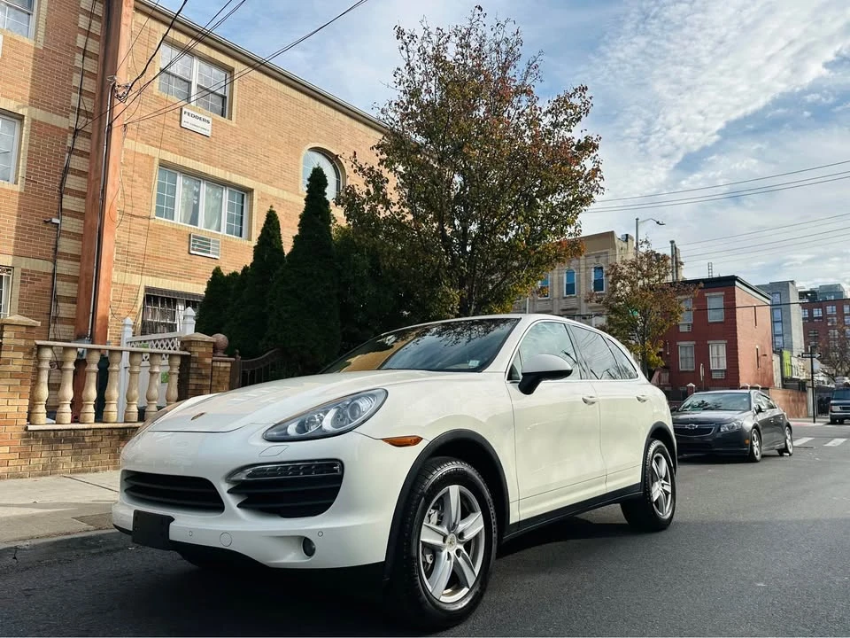 2011 Porsche 958 Cayenne S - Image 7 of 17