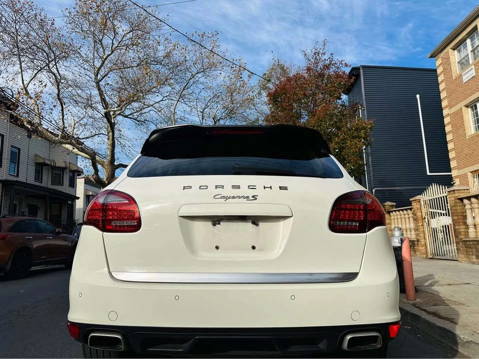 2011 Porsche 958 Cayenne S - Image 5 of 17